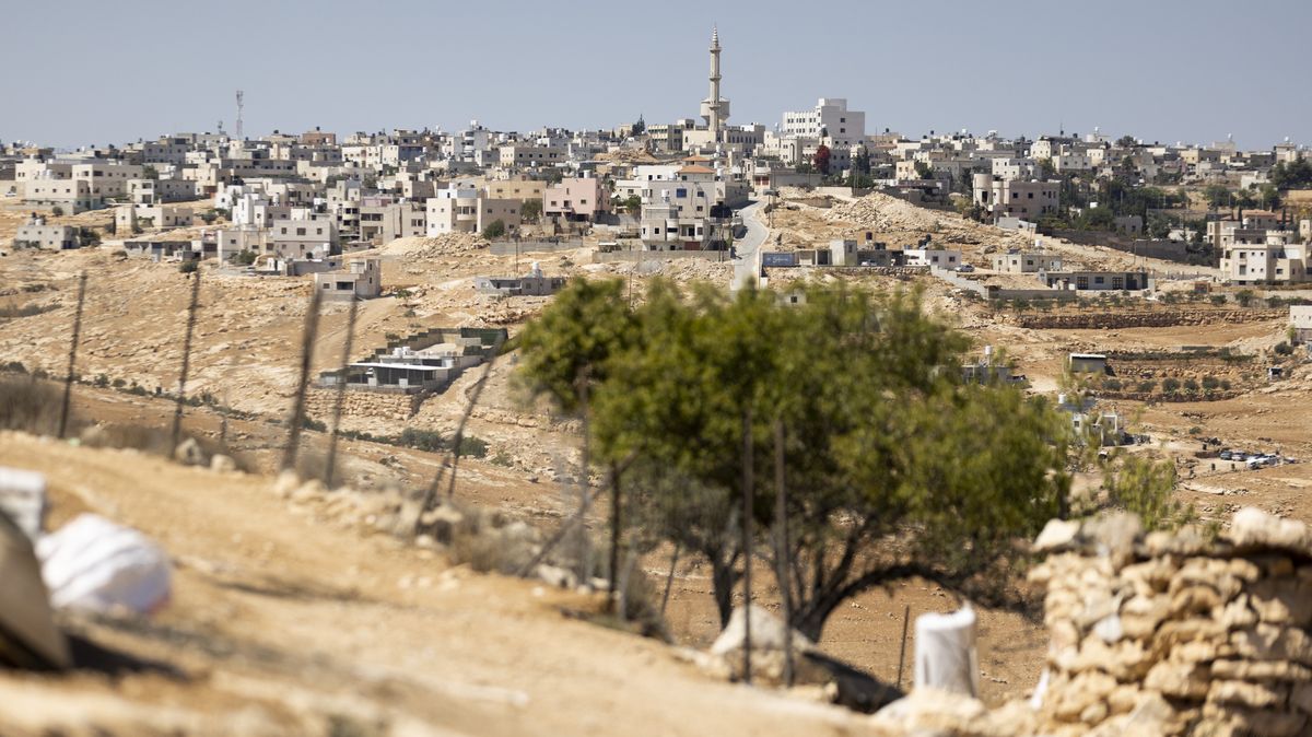 Izrael nepustil do země dva britské poslance, jeli do nemocnic na Západním břehu